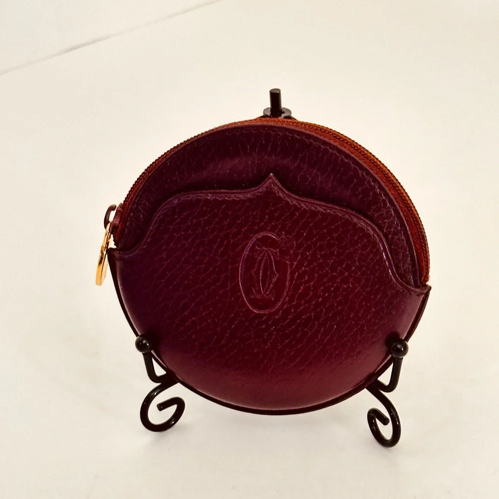 Elegant Cartier Burgundy Leather Coin Purse - Picture 3 of 10